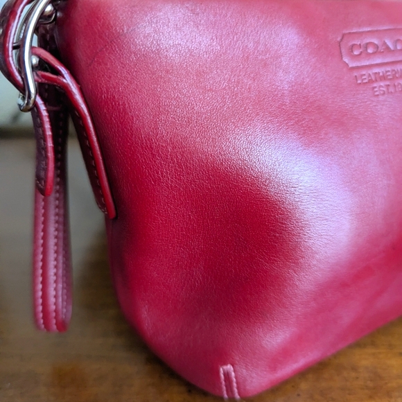 EUC Coach Charlie Mini Hobo - Picture 11 of 15